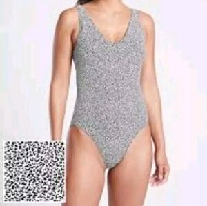 Athleta One Piece Swimsuit Medium M Black White Seychelles Jacquard Vneck